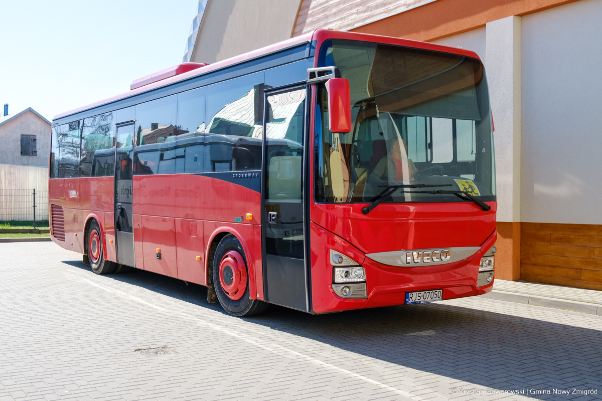 Autobus IVECO 2024 www 13 z 15